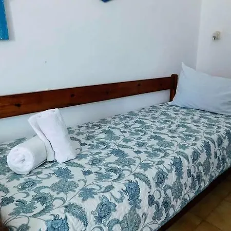 Yacht Front - No 3 *